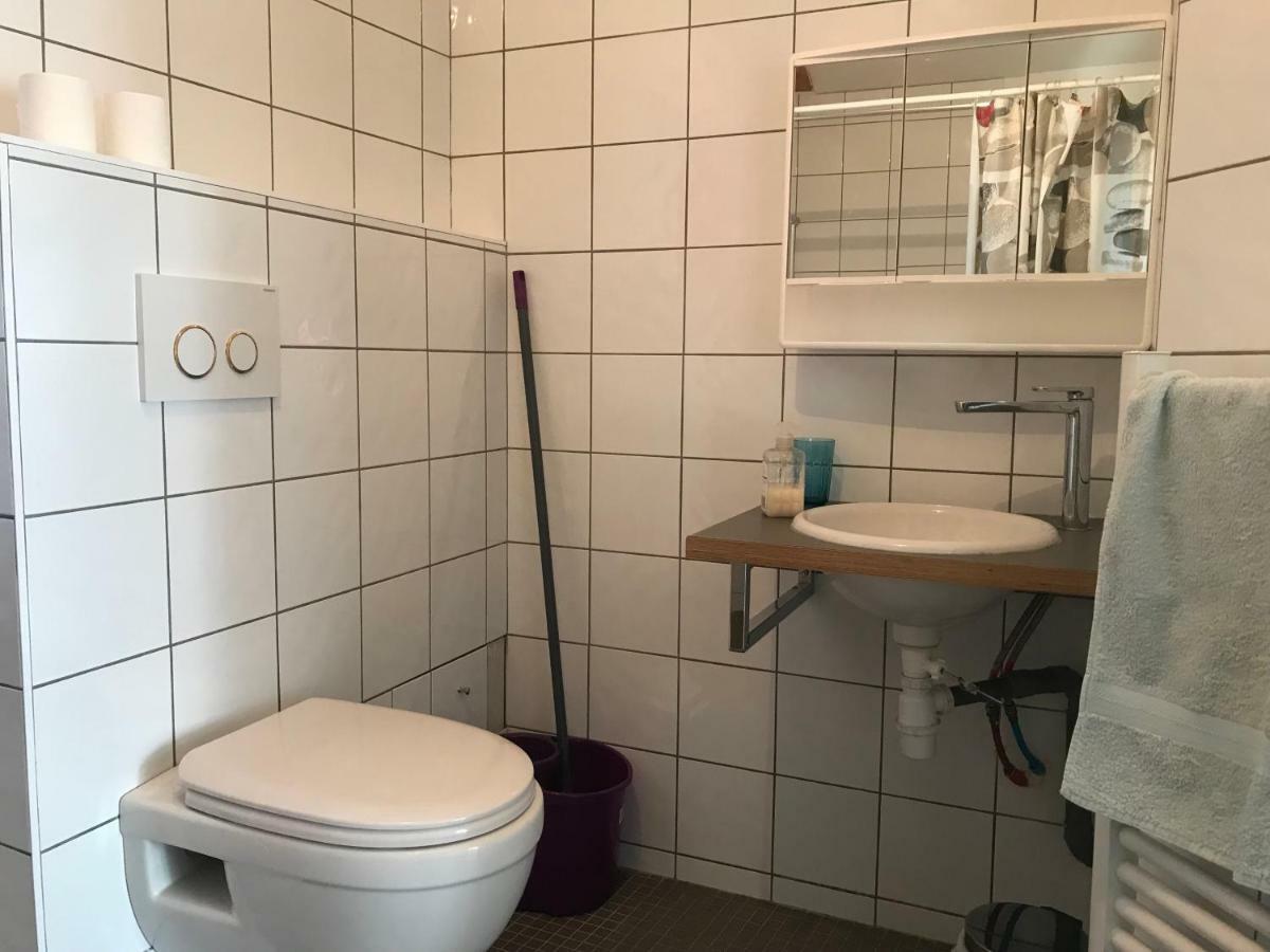 Ferienwohnung Joli Studio Au Calme Bassens  Exterior foto